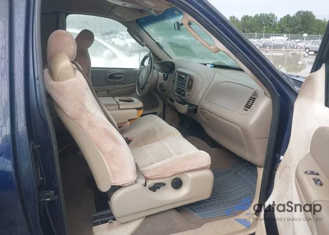 2002 Ford F-150 Xl/Xlt z USA, uszkodzony, nr VIN 1FTRX17272NB06970